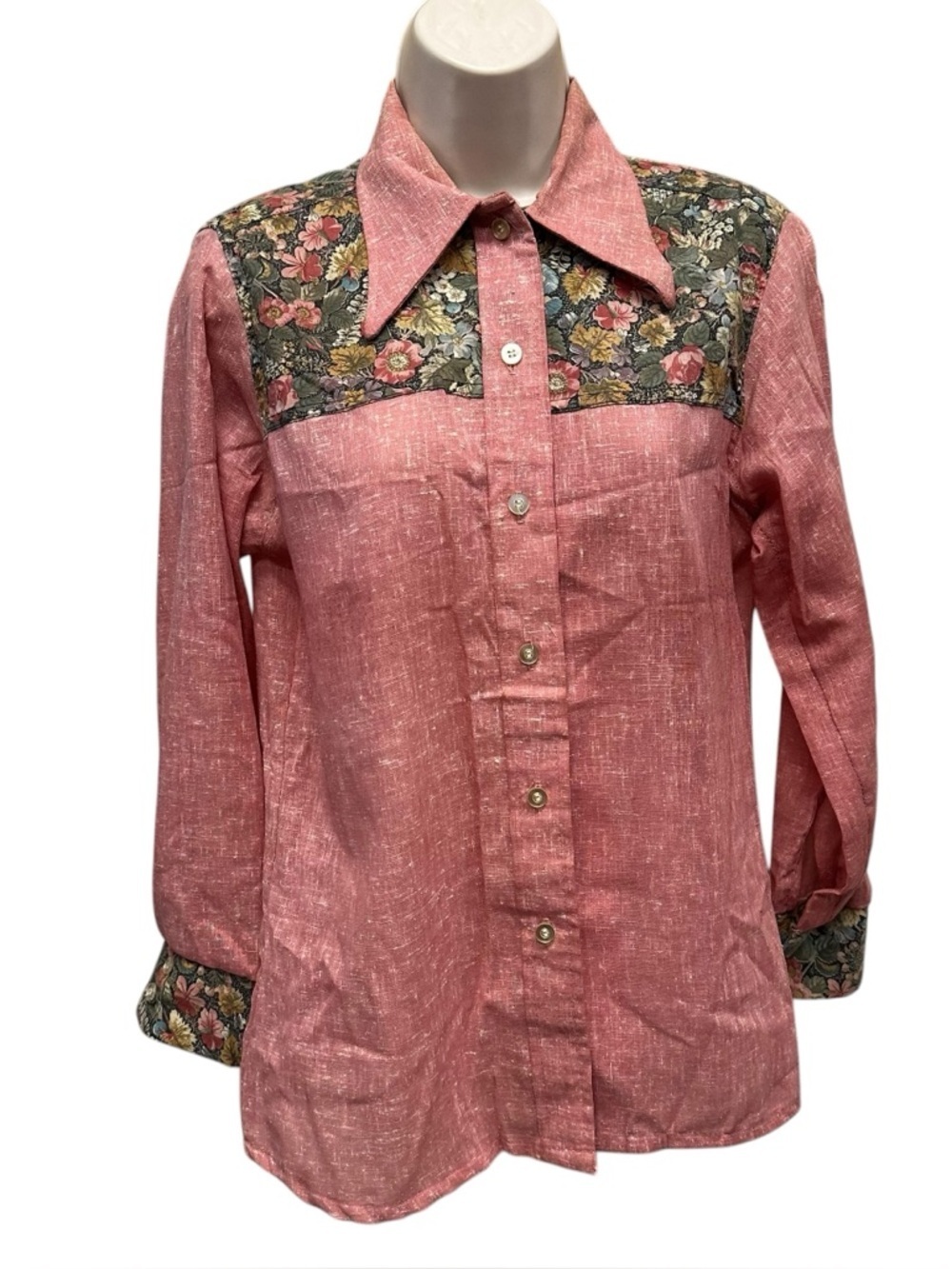 Vintage 1970s The Shirtery button down long sleeve shirt floral contrast medium